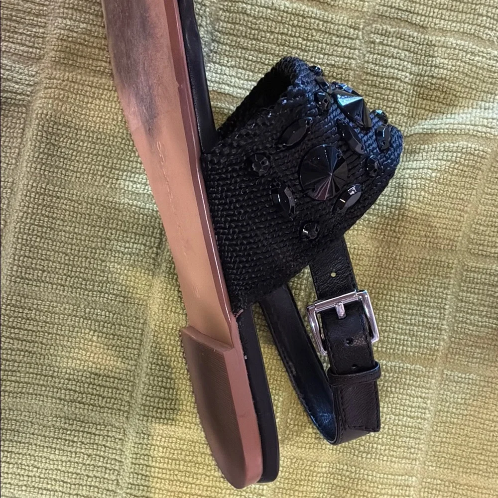 Banana Republic Black Flat Sandals with Embellishments, Size 7 1/2 - Picture 4 of 6